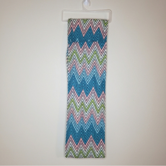 Infinity Scarf Multicolor Chevron Pattern - Picture 4 of 12